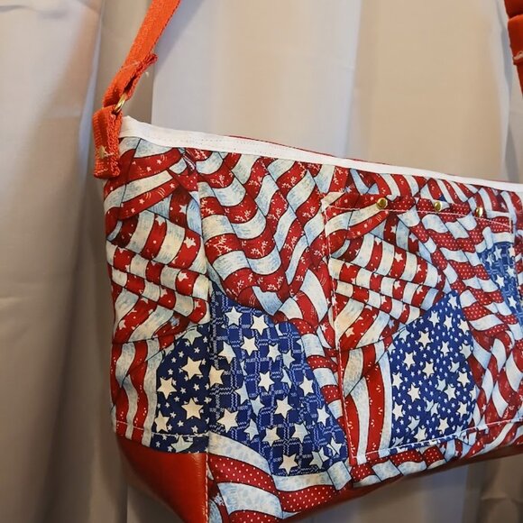 New Patriotic Stars & Stripes USA Sling Crossbody Purse Shoulder Bag Large 18x9x - Picture 6 of 14